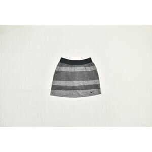 Nike Skirt Womens Small Dri-FIT Tennis Running Athletic Built-In Shorts
